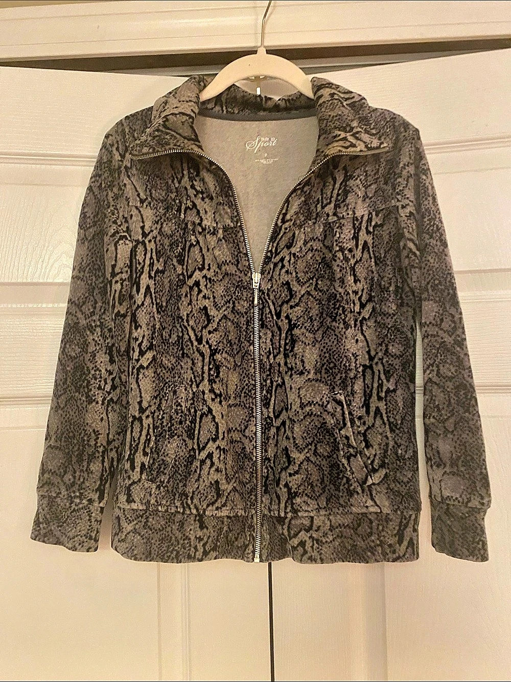 Style & Co. Animal Print Zip Jacket Gray & Black Size P Like New